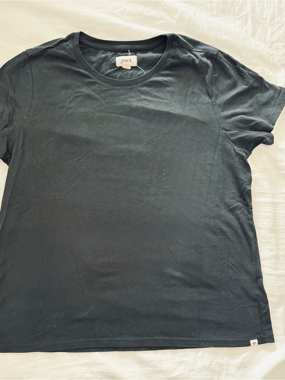 Pact Wimen’s Black Crew Neck T-Shirt